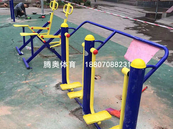 戶外健身器材