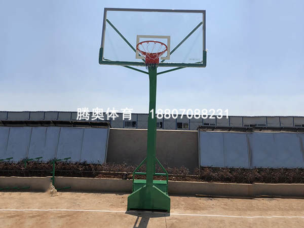 籃球架